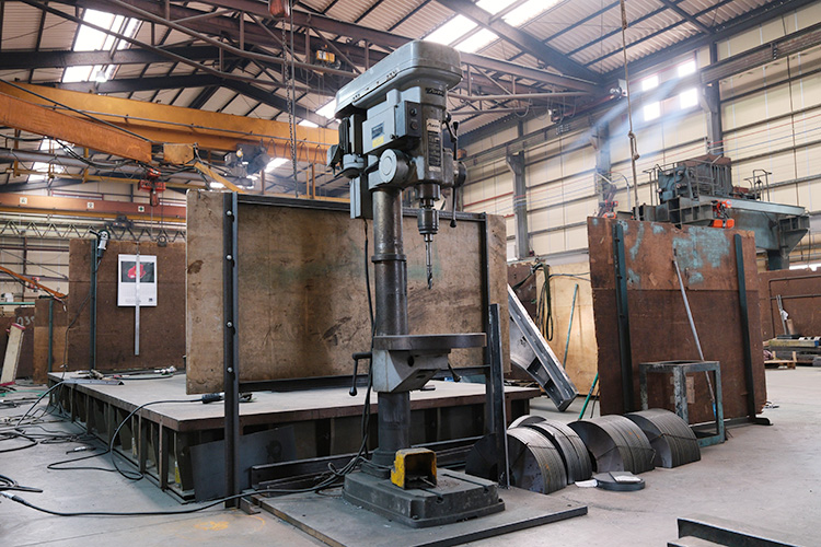 ラジアルボール盤